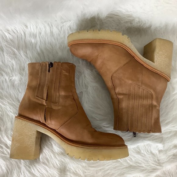 Free People Chunky Lugged Heel Tan Nubuck Leather James Chelsea Boot EU 40 - Picture 4 of 8